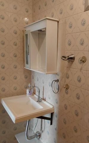 Casa à venda com 230m², 6 quartos e 2 vagas Casa à venda com 230m², 6 quartos e 2 vagasBanheiro 2
