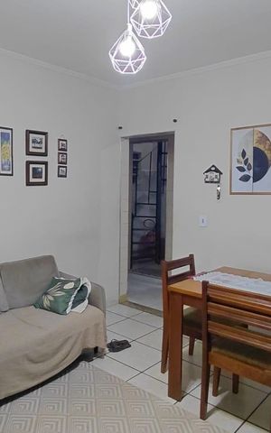 Casa à venda com 230m², 6 quartos e 2 vagas Casa à venda com 230m², 6 quartos e 2 vagasSala