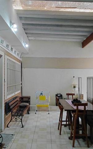 Casa à venda com 230m², 6 quartos e 2 vagas Casa à venda com 230m², 6 quartos e 2 vagasÁrea de Serviço