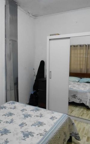 Casa à venda com 230m², 6 quartos e 2 vagas Casa à venda com 230m², 6 quartos e 2 vagasQuarto 3