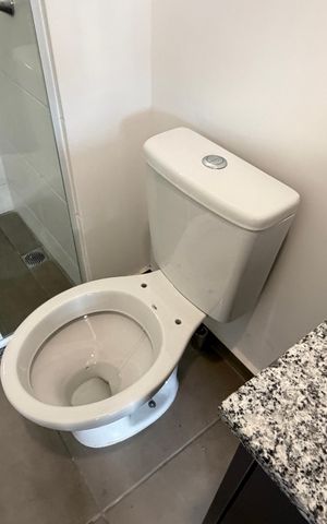Studio para alugar com 25m², 1 quarto e 1 vaga Studio para alugar com 25m², 1 quarto e 1 vagaBanheiro