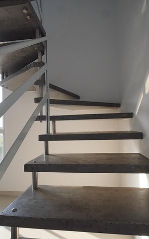 Apartamento para alugar com 200m², 3 quartos e 1 vagaEscada de Acesso a Cobertura