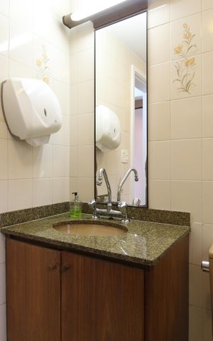 Apartamento para alugar com 85m², 2 quartos e 2 vagasBanheiro Social