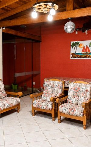 Casa para alugar com 330m², 3 quartos e 1 vaga Casa para alugar com 330m², 3 quartos e 1 vagaÁrea externa