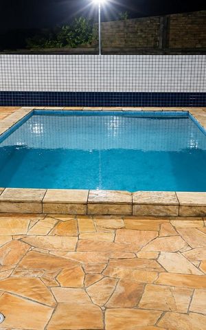 Casa para alugar com 330m², 3 quartos e 1 vaga Casa para alugar com 330m², 3 quartos e 1 vagaPiscina