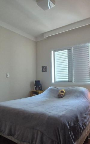 Casa de condomínio à venda com 120m², 3 quartos e 3 vagas Casa de condomínio à venda com 120m², 3 quartos e 3 vagasQuarto