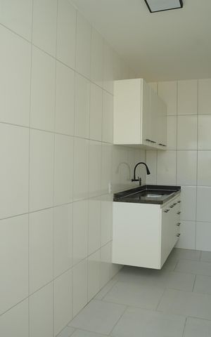 Apartamento para alugar com 120m², 2 quartos e 1 vaga Apartamento para alugar com 120m², 2 quartos e 1 vagaCozinha e Área de Serviço