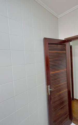 Casa à venda com 113m², 4 quartos e 2 vagas Casa à venda com 113m², 4 quartos e 2 vagasBanheiro social 2
