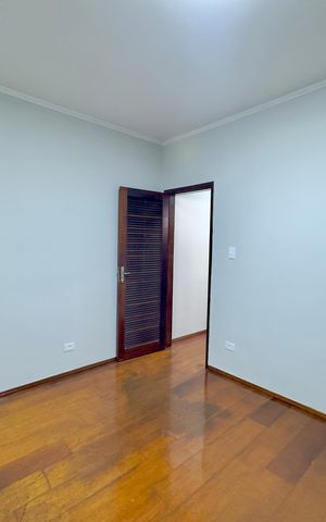 Casa à venda com 113m², 4 quartos e 2 vagas Casa à venda com 113m², 4 quartos e 2 vagasQuarto 2