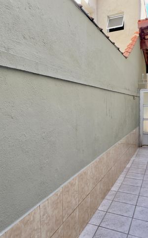 Casa à venda com 113m², 4 quartos e 2 vagas Casa à venda com 113m², 4 quartos e 2 vagasÁrea externa