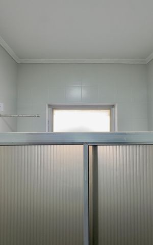 Casa à venda com 113m², 4 quartos e 2 vagas Casa à venda com 113m², 4 quartos e 2 vagasBanheiro social 2