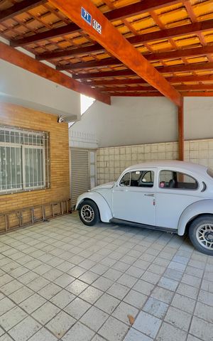 Casa à venda com 113m², 4 quartos e 2 vagas Casa à venda com 113m², 4 quartos e 2 vagasGaragem