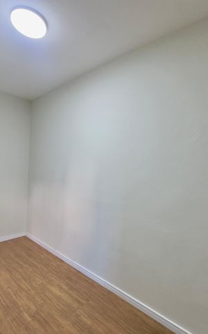 Casa à venda com 113m², 4 quartos e 2 vagas Casa à venda com 113m², 4 quartos e 2 vagasQuarto 1