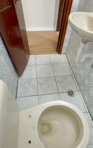 Casa à venda com 113m², 4 quartos e 2 vagas Casa à venda com 113m², 4 quartos e 2 vagasLavabo
