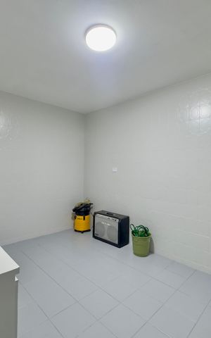 Casa à venda com 113m², 4 quartos e 2 vagas Casa à venda com 113m², 4 quartos e 2 vagasCozinha
