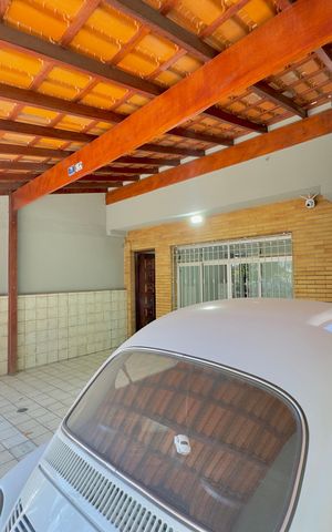 Casa à venda com 113m², 4 quartos e 2 vagas Casa à venda com 113m², 4 quartos e 2 vagasGaragem