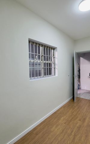 Casa à venda com 113m², 4 quartos e 2 vagas Casa à venda com 113m², 4 quartos e 2 vagasQuarto 1