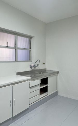 Casa à venda com 113m², 4 quartos e 2 vagas Casa à venda com 113m², 4 quartos e 2 vagasCozinha