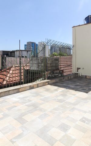 Casa à venda com 190m², 3 quartos e 2 vagas Casa à venda com 190m², 3 quartos e 2 vagasQuintal / Varanda