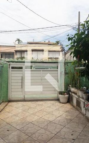 Casa de condomínio à venda com 75m², 4 quartos e 3 vagas Casa de condomínio à venda com 75m², 4 quartos e 3 vagasÁrea externa