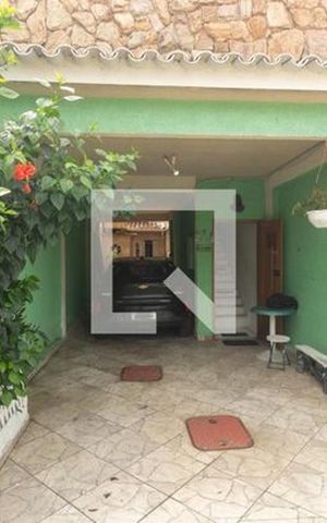 Casa de condomínio à venda com 75m², 4 quartos e 3 vagas Casa de condomínio à venda com 75m², 4 quartos e 3 vagasÁrea externa