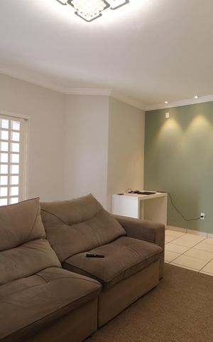 Casa para alugar com 250m², 3 quartos e 4 vagasSala