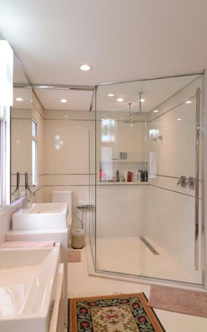 Apartamento à venda com 280m², 4 quartos e 4 vagasBanheiro da Suíte 1