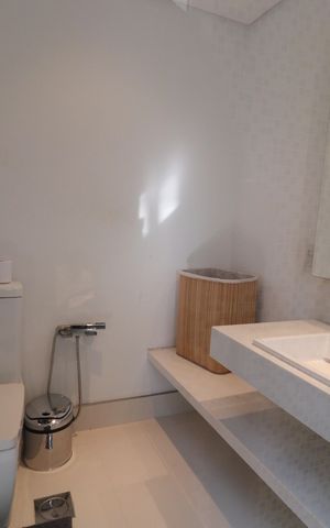 Apartamento à venda com 280m², 4 quartos e 4 vagasBanheiro da Suíte 4