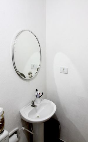 Apartamento para alugar com 50m², 2 quartos e sem vaga Apartamento para alugar com 50m², 2 quartos e sem vagaBanheiro