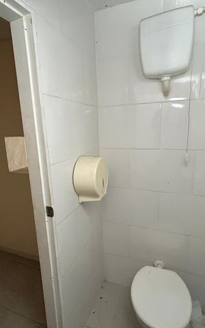 Casa para alugar com 240m², 3 quartos e 3 vagasBanheiro de serviço