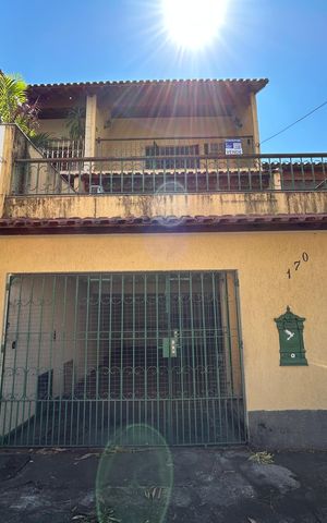 Casa para alugar com 240m², 3 quartos e 3 vagasFachada