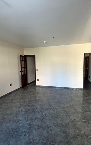 Casa para alugar com 240m², 3 quartos e 3 vagasSala