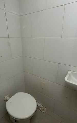 Casa para alugar com 240m², 3 quartos e 3 vagasBanheiro de serviço