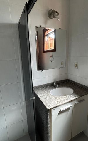 Casa para alugar com 240m², 3 quartos e 3 vagasBanheiro 2