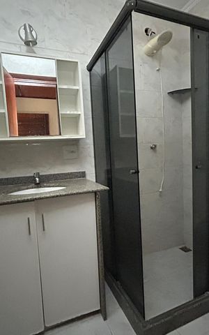 Casa para alugar com 240m², 3 quartos e 3 vagasBanheiro 1