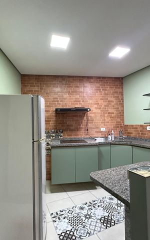 Casa à venda com 276m², 6 quartos e 2 vagas Casa à venda com 276m², 6 quartos e 2 vagasEdícula