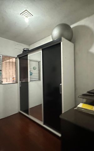 Casa à venda com 276m², 6 quartos e 2 vagas Casa à venda com 276m², 6 quartos e 2 vagasQuarto 2
