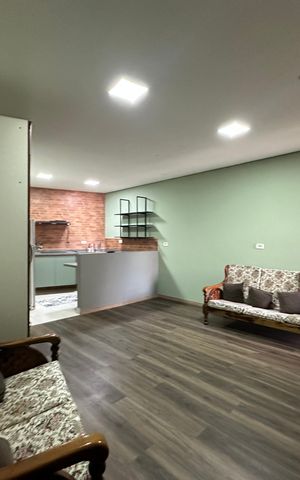 Casa à venda com 276m², 6 quartos e 2 vagas Casa à venda com 276m², 6 quartos e 2 vagasEdícula