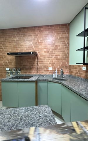 Casa à venda com 276m², 6 quartos e 2 vagas Casa à venda com 276m², 6 quartos e 2 vagasEdícula