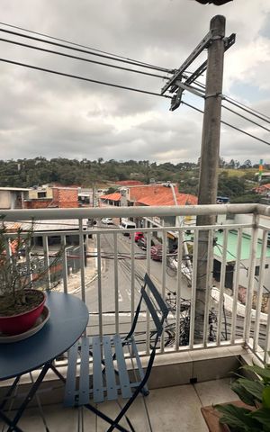Casa à venda com 276m², 6 quartos e 2 vagas Casa à venda com 276m², 6 quartos e 2 vagasVaranda