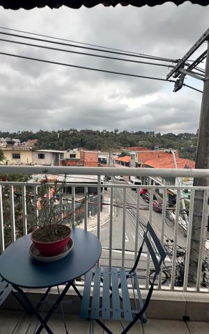 Casa à venda com 276m², 6 quartos e 2 vagas Casa à venda com 276m², 6 quartos e 2 vagasVaranda