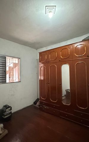 Casa à venda com 276m², 6 quartos e 2 vagas Casa à venda com 276m², 6 quartos e 2 vagasQuarto 1