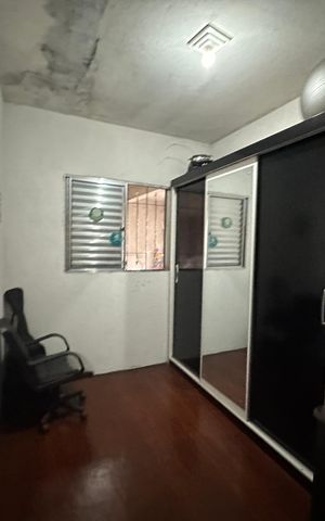 Casa à venda com 276m², 6 quartos e 2 vagas Casa à venda com 276m², 6 quartos e 2 vagasQuarto 2