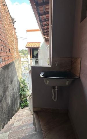 Casa à venda com 276m², 6 quartos e 2 vagas Casa à venda com 276m², 6 quartos e 2 vagasÁrea de Serviço