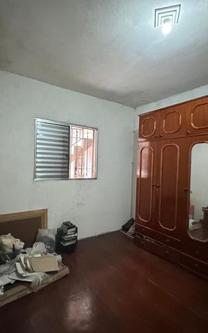 Casa à venda com 276m², 6 quartos e 2 vagas Casa à venda com 276m², 6 quartos e 2 vagasQuarto 1