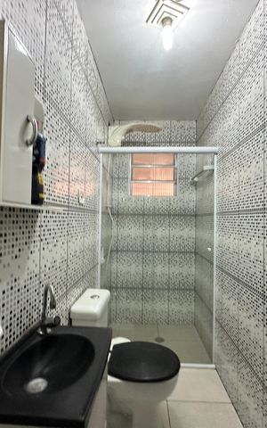 Casa à venda com 276m², 6 quartos e 2 vagas Casa à venda com 276m², 6 quartos e 2 vagasBanheiro - Edícula