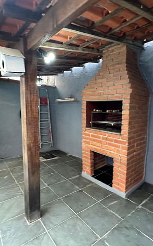 Casa à venda com 120m², 3 quartos e 2 vagas Casa à venda com 120m², 3 quartos e 2 vagasChurrasqueira