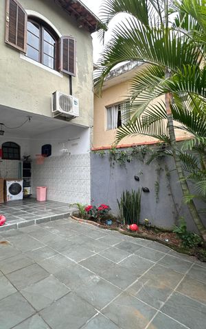 Casa à venda com 120m², 3 quartos e 2 vagas Casa à venda com 120m², 3 quartos e 2 vagasQuintal