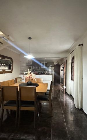 Casa à venda com 120m², 3 quartos e 2 vagas Casa à venda com 120m², 3 quartos e 2 vagasSala de Jantar