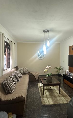 Casa à venda com 120m², 3 quartos e 2 vagas Casa à venda com 120m², 3 quartos e 2 vagasSala